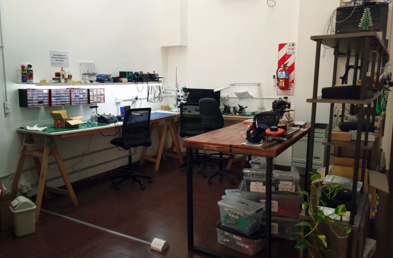 Palta Tech electronics workshop